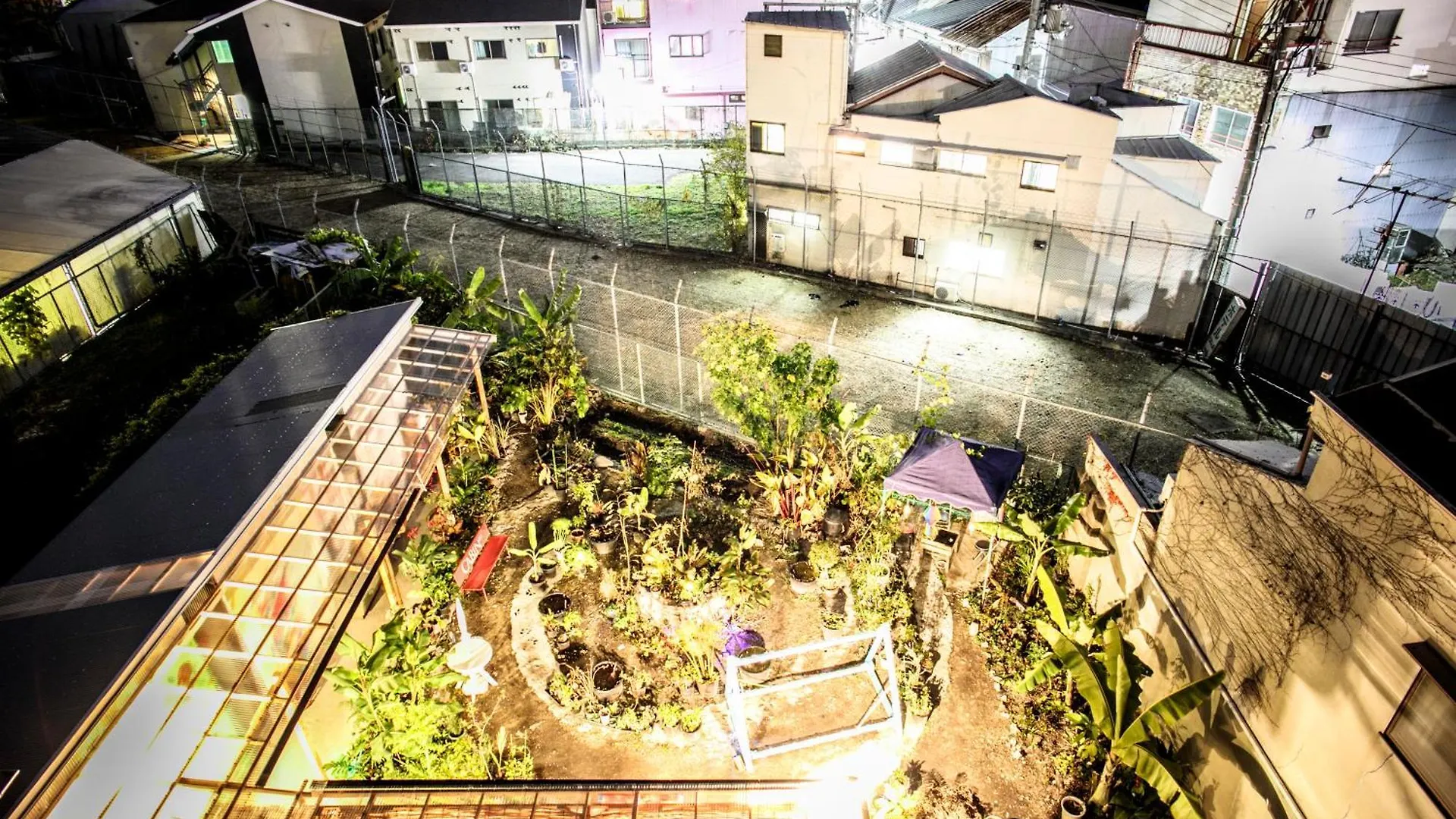 Kamagasaki University Of The Arts Cafe Garden Guest House Aka Cocoroom Oszaka