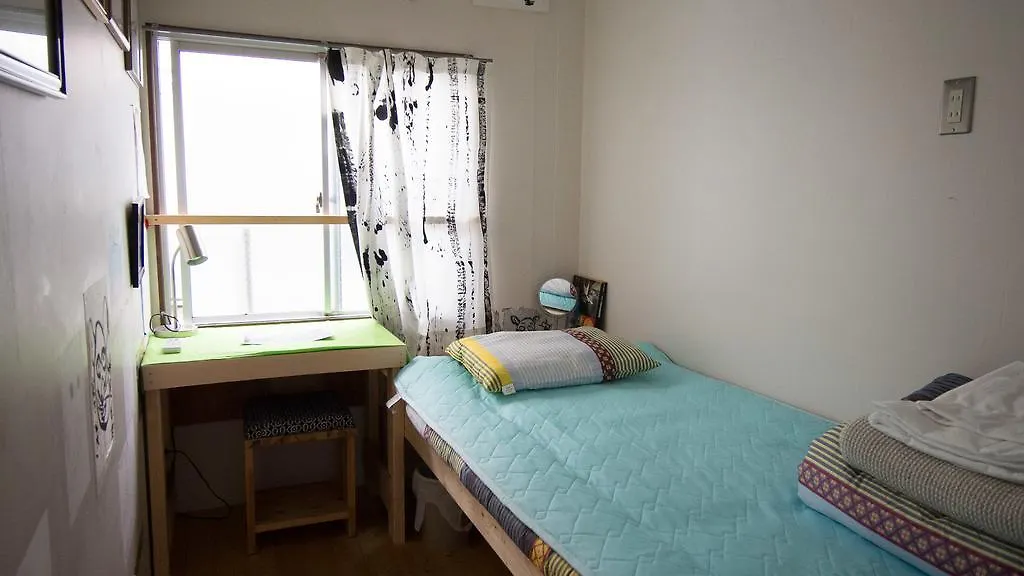Kamagasaki University Of The Arts Cafe Garden Guest House Aka Cocoroom Oszaka